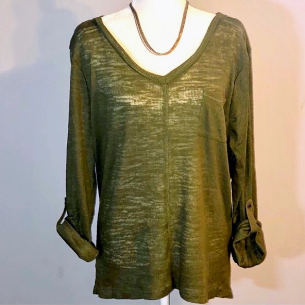 Currants Top NWT
